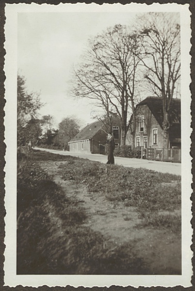 De weg in Hoogmade na de verbetering, 1933