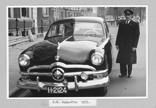 Dienstauto van het provinciehuis in Den Haag, 1951