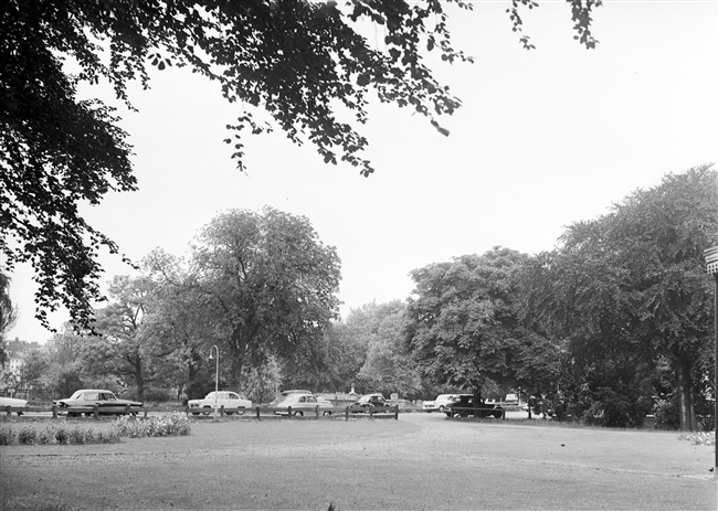 Het terrein van de voormalige Haagsche Dierentuin, waar op 1 september 1958 de bouw startte van het nieuwe provinciehuis.