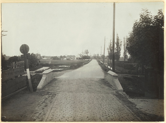 Nieuwe Veerdam met brug over de Bernisse in Zuidland, 1931