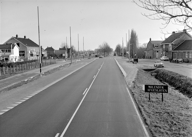 Groene Kruisweg/S32/N492 in Rhoon, 1961