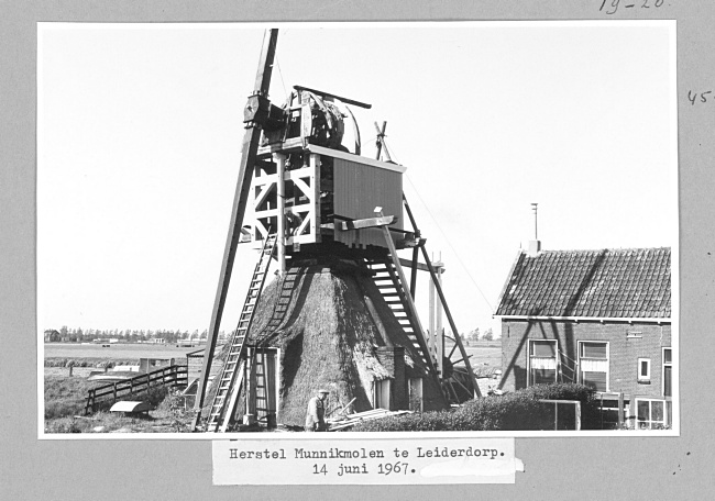 Restauratie Munnikkenmolen in Leiderdorp, 1967