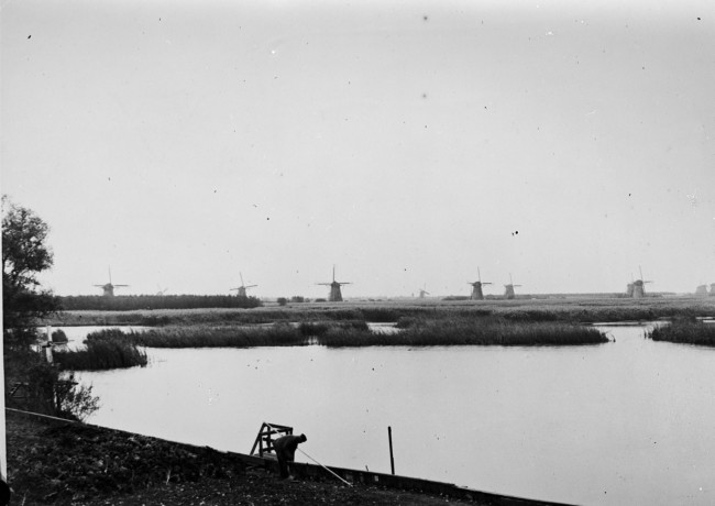 De molens van Kinderdijk in de polders van de Alblasserwaard.