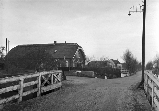 De (drijvende) weg nr. 29 tussen Stolwijk en Bergambacht