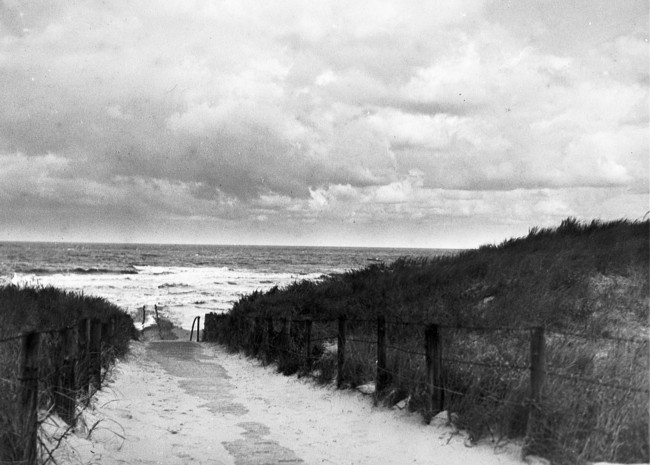 Wandelpad naar het strand bij Monster, 1946
