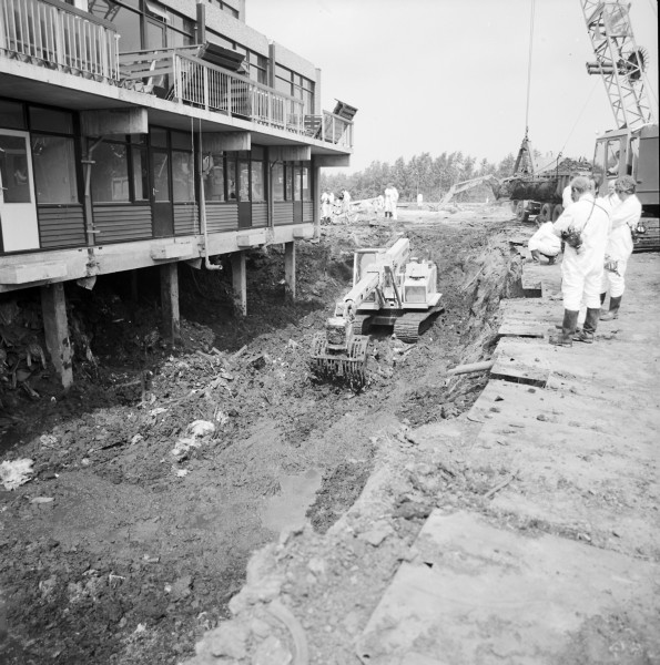Bodemsanering in Lekkerkerk, 1979