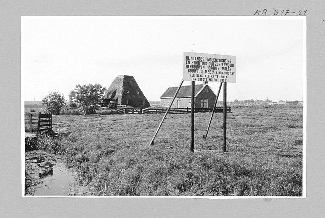 Herbouw van Grote Molen in Zoeterwoude, 1973