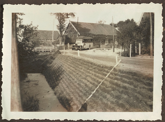 Stapelzoden bij bocht in Nieuwe Wetering, 1932
