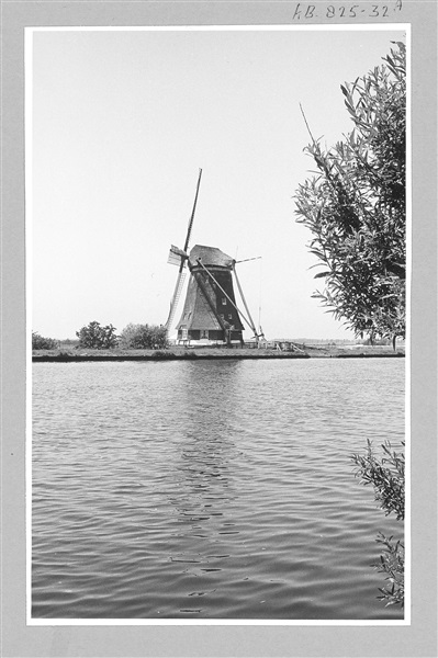 De Vrouwgeestmolen in Alphen aan den Rijn, 1973