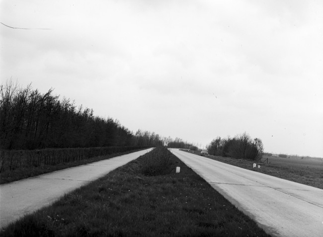Oorspronkelijke titel 'Kruisweg', maar waarschijnlijker de Nieuwe Hoefweg (huidige N209).