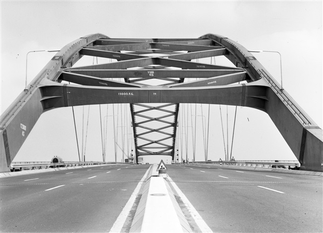 Van Brienenoordbrug in Rotterdam, 1965