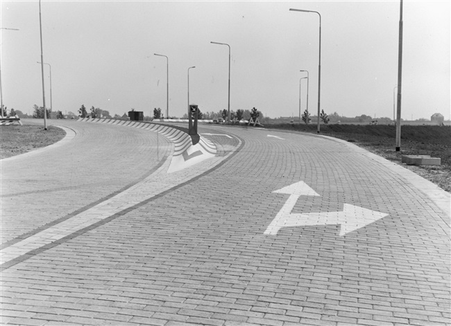 Kruising in de provinciale weg nr. 29, Lekdijk