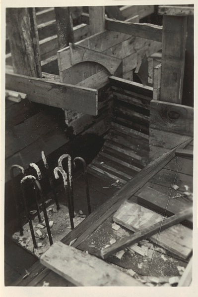 Bouw van Hooghkamerbrug tussen Leiden en Voorschoten, 1947