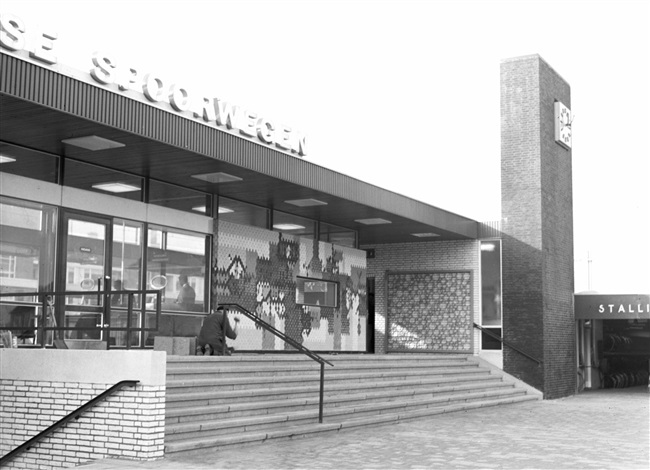 Stationsgebouw van de Nederlandse Spoorwegen