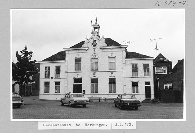 Gemeentehuis in Oude-Tonge, 1972