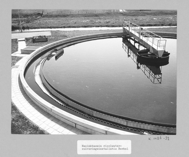 Nazinkbassin rioolwaterzuiveringsinstallatie in Berkel