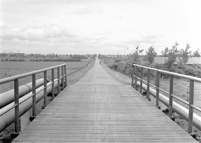 Fietspad nr. 11. Door het aanleggen van fietspaden ontsluit de provincie Zuid-Holland poldergebieden voor recreatie.