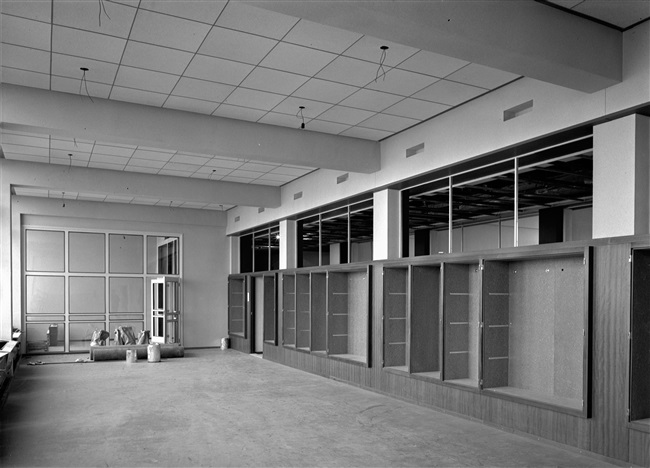 De tekenkamer van de Provinciale Planologische Dienst in het nieuwe provinciehuis. De inbouwkasten zijn op maat gemaakt voor dit project.