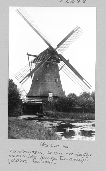 Molen Eendragtspolder in Zevenhuizen, 1975