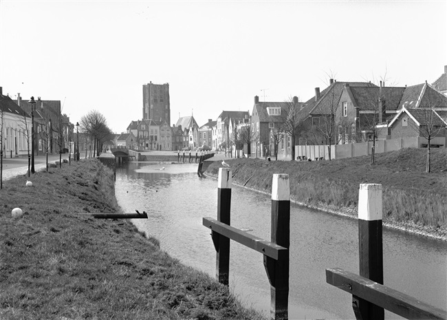 Zuidzijde Haven en Noordzijde Haven in Goedereede, 1964