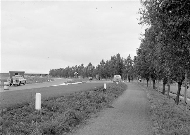 Autoweg in de buurt van Asperen