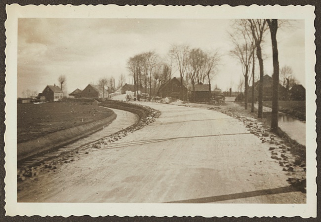 Herstraten oprit Wittert van Hooglandbrug in Hoogmade, 1931