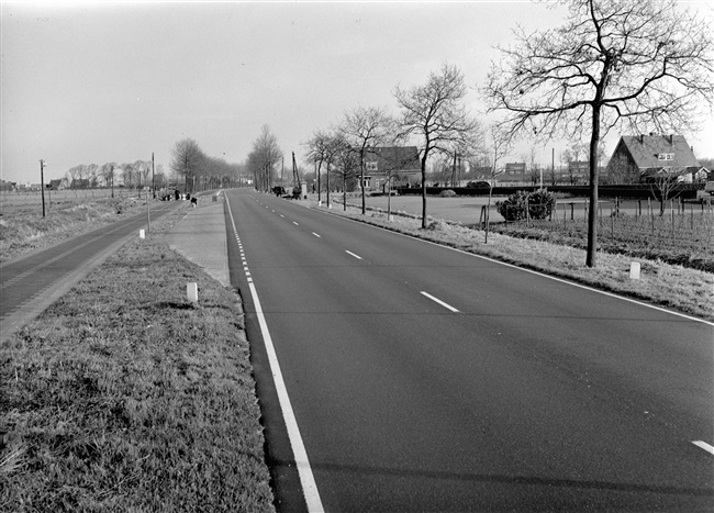 Groene Kruisweg/S32/N492 in Rhoon, 1961