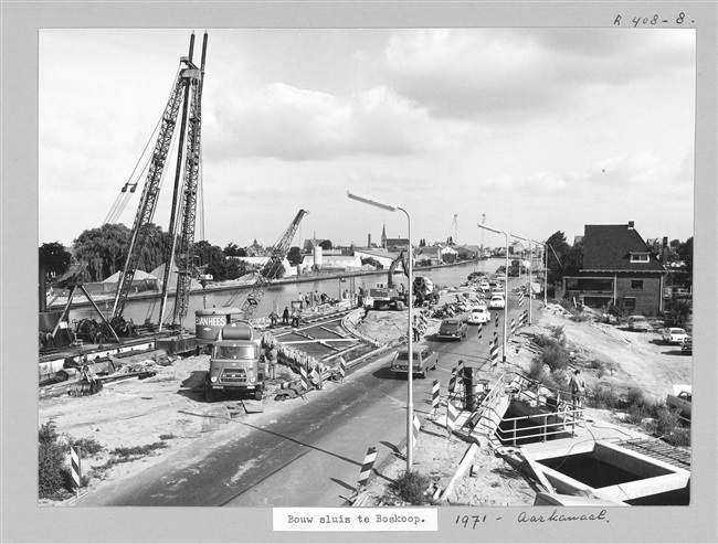 Bouw van de sluis Den Ham bij Boskoop aan de Gouwe, 1971