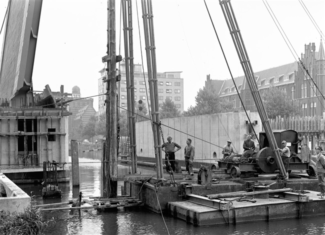 Remmingwerk van Sint Sebastiaansbrug in Delft, 1960
