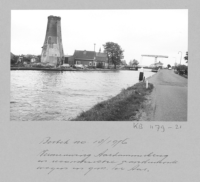 Romp van De Vlinder en Aardammerbrug in Ter Aar, 1976