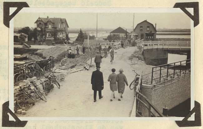 Bouw van Kloosterheul bij Oostlaan in Pijnacker, 1928-1929