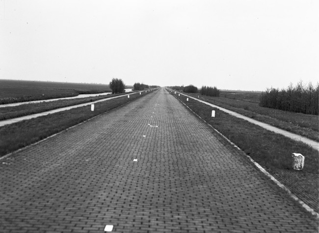 De Provincialeweg/N216 tussen Nieuwpoort-Schelluinen, 1947