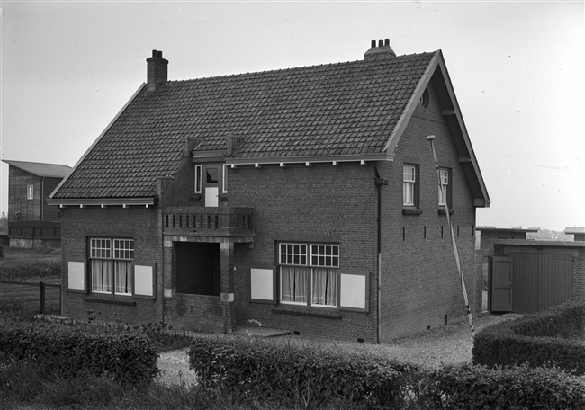 Woning aan de Kilweg in 's-Gravendeel, 1956