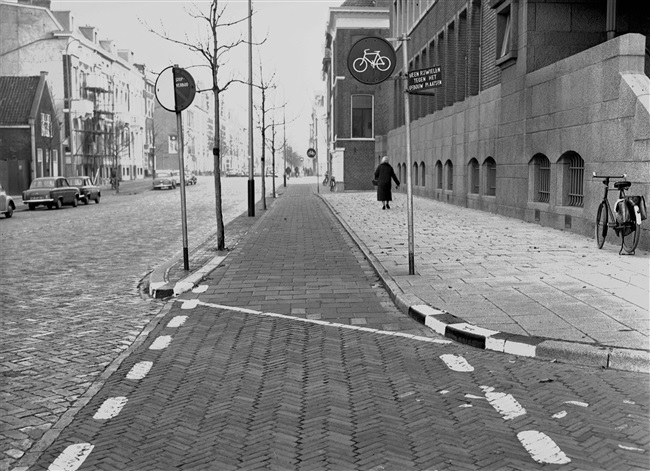 Fietspad bij het stadhuis