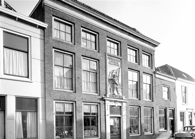 De Voorstraat in de vestingstad Brielle