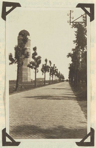 Molenweg in Zegwaart na de verbetering, 1927-1928
