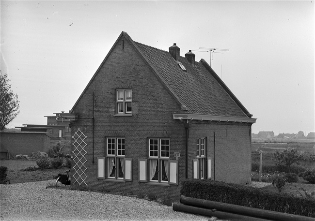 Woning aan de Kilweg in 's-Gravendeel, 1956